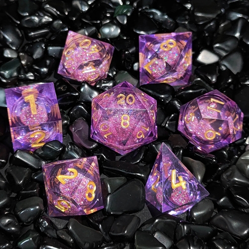 Resin Sharp edge Liquid Core - Pink Purple - Rollespilsterninger - Epic Dwarf Dice